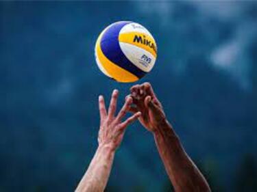 Sr. Girls Volleyball 